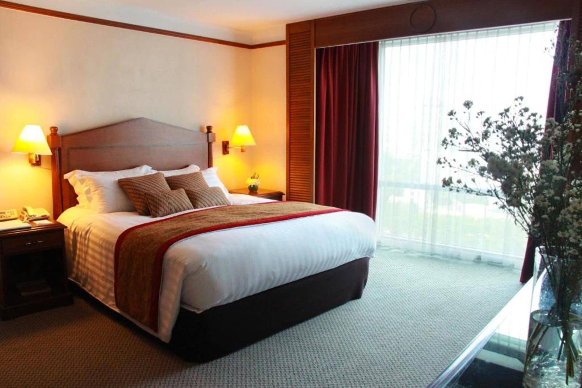 Millennium Hotel Sirih Джакарта Екстериор снимка