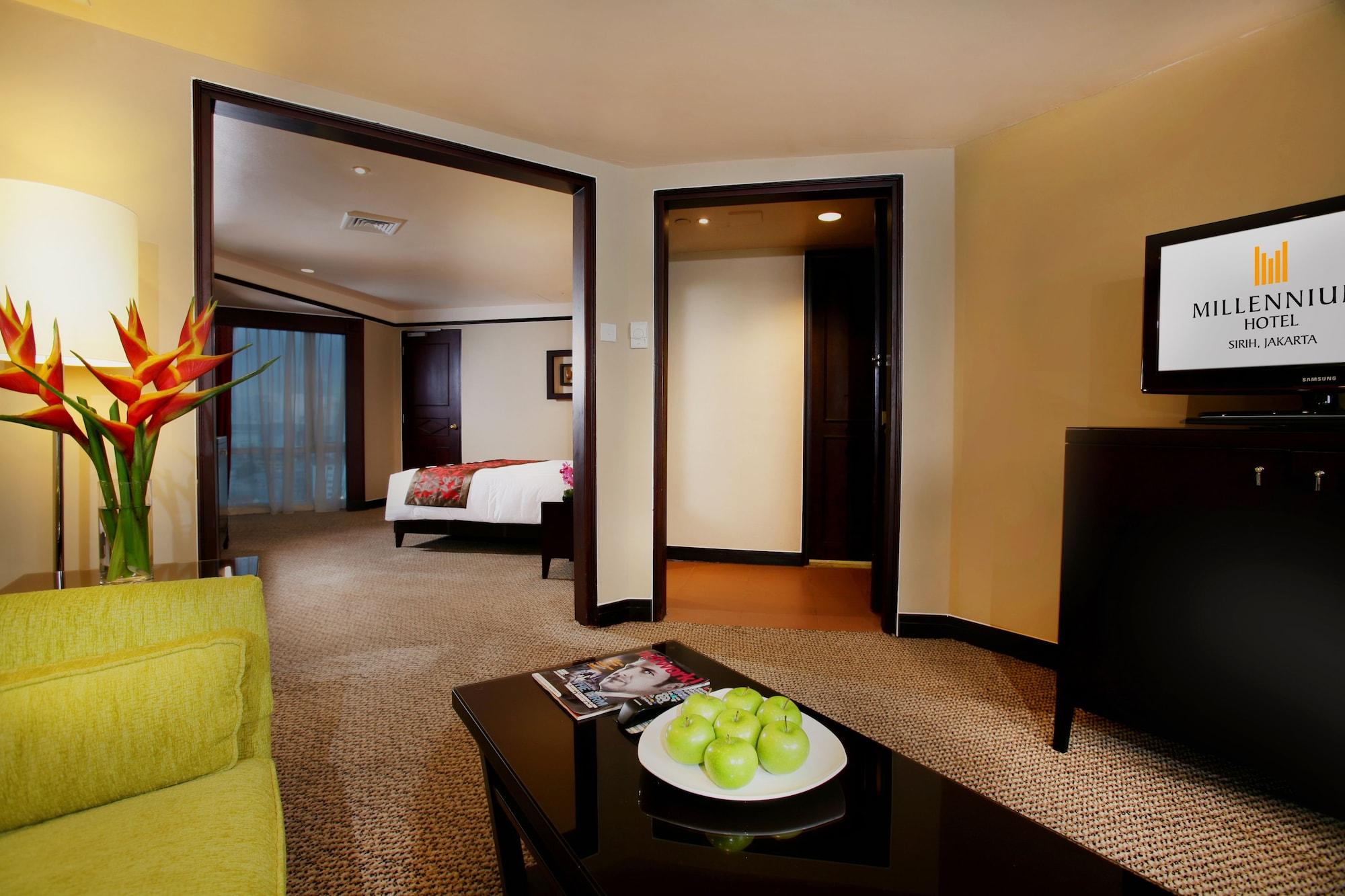 Millennium Hotel Sirih Джакарта Екстериор снимка