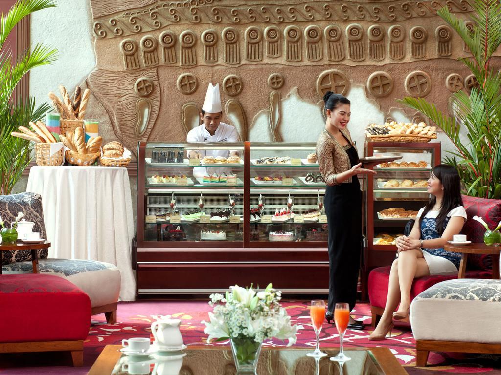 Millennium Hotel Sirih Джакарта Екстериор снимка