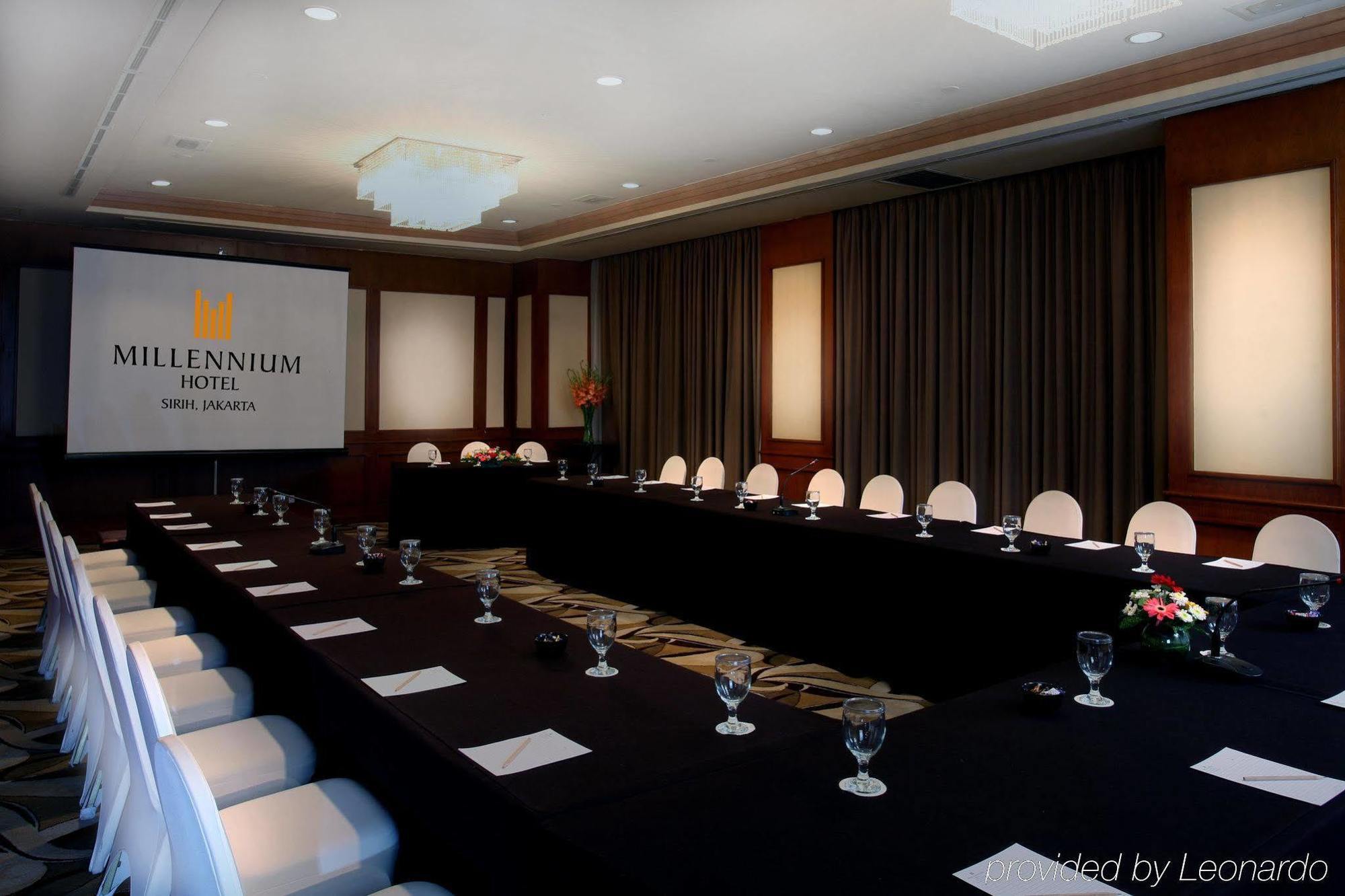 Millennium Hotel Sirih Джакарта Екстериор снимка