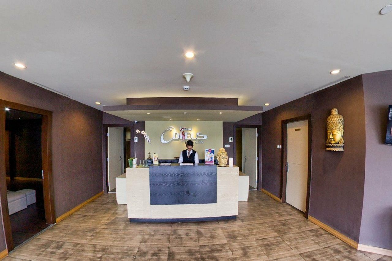 Millennium Hotel Sirih Джакарта Екстериор снимка